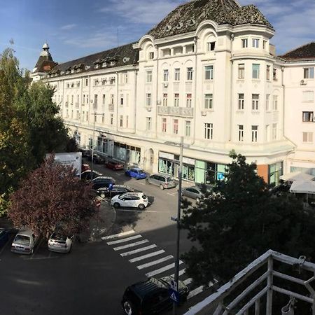 Old Town English Park Residence Craiova Ngoại thất bức ảnh