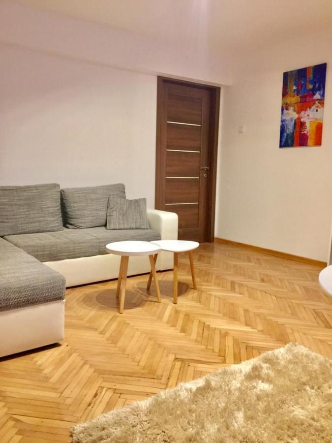 Old Town English Park Residence Craiova Ngoại thất bức ảnh