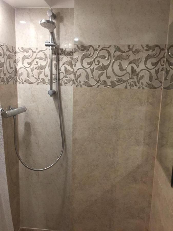 Old Town English Park Residence Craiova Ngoại thất bức ảnh