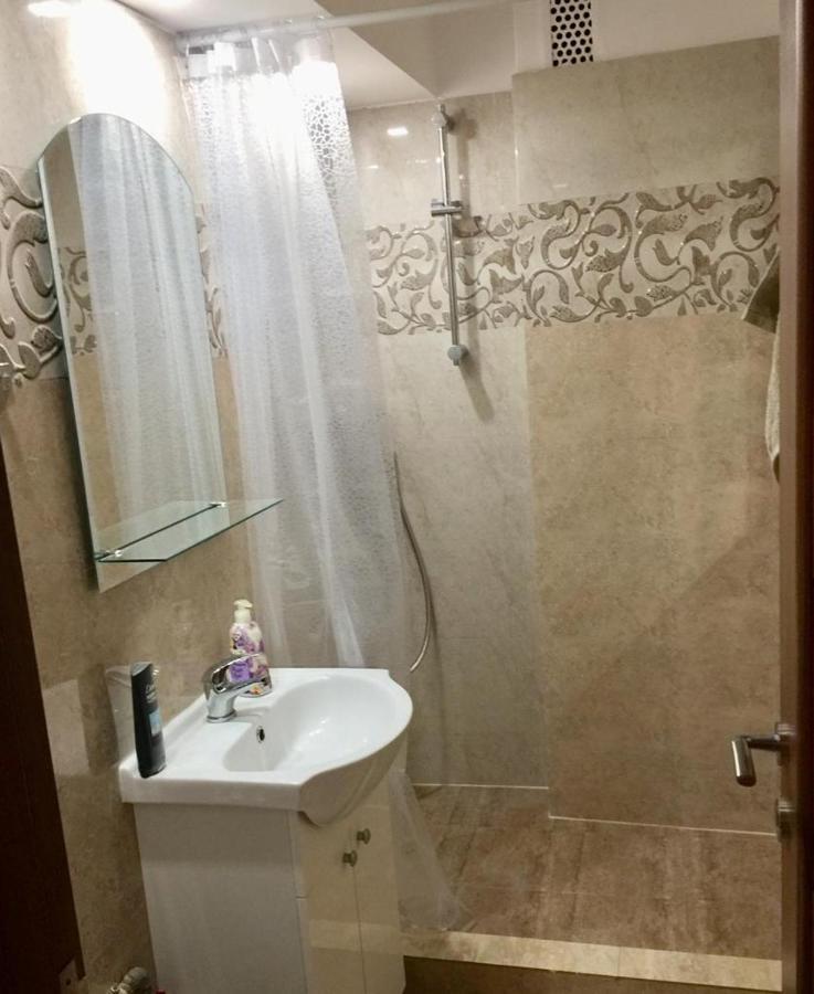 Old Town English Park Residence Craiova Ngoại thất bức ảnh