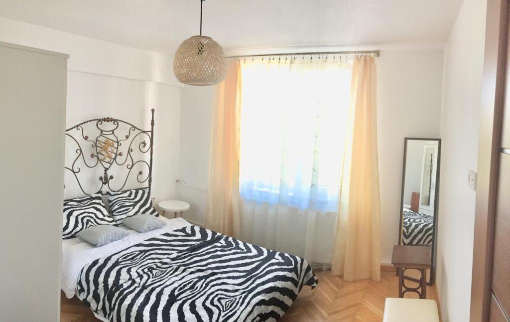 Old Town English Park Residence Craiova Ngoại thất bức ảnh